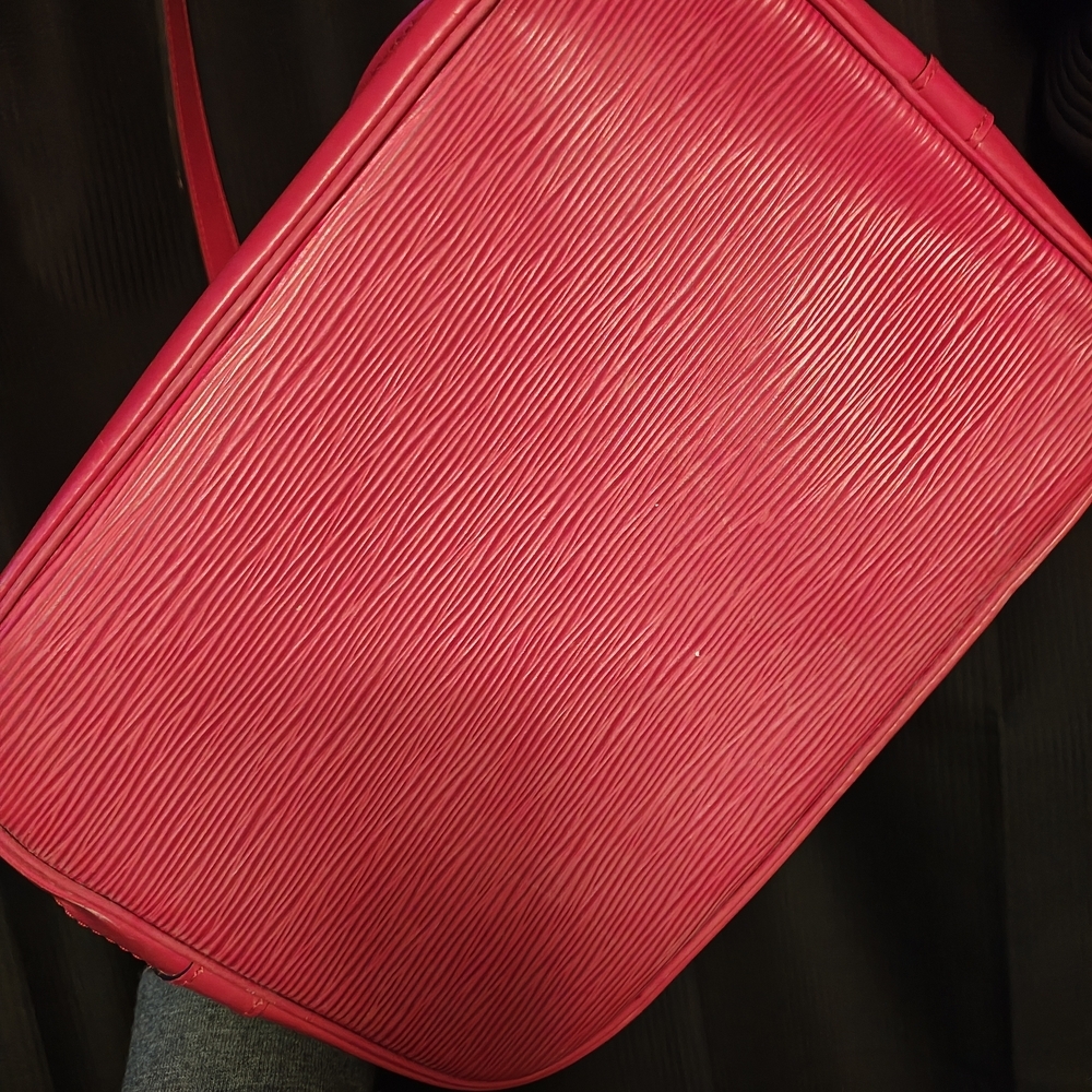 Louis Vuitton Red Epi Noe Bucket Bag - Picture 12 of 16